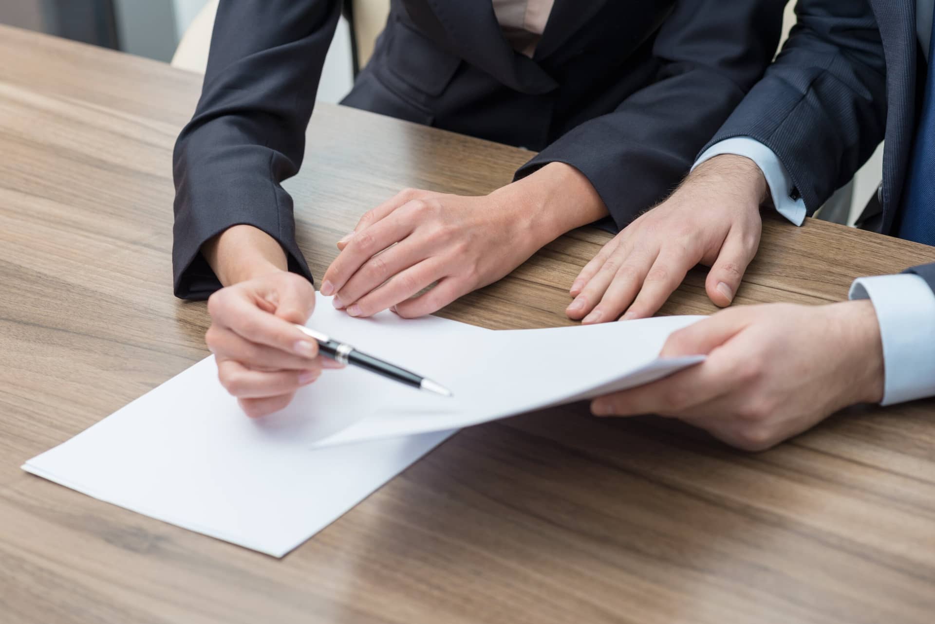 Fyra anledningar till att anlita en översättningsbyrå för finansiell översättning